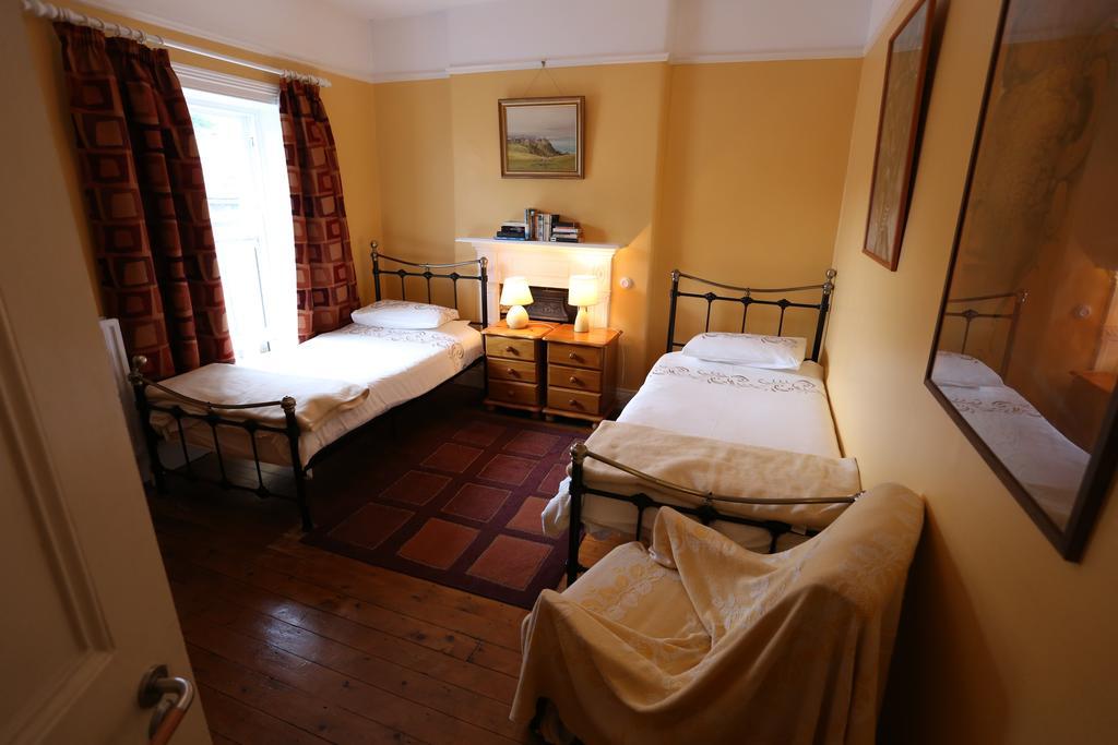 Corratavey Guest Accommodation Балликасл Экстерьер фото